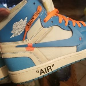 Air Jordan 1 UNC x Off White Used